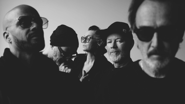 sens unik cpncert soldout - SENS UNIK - Kammgarn